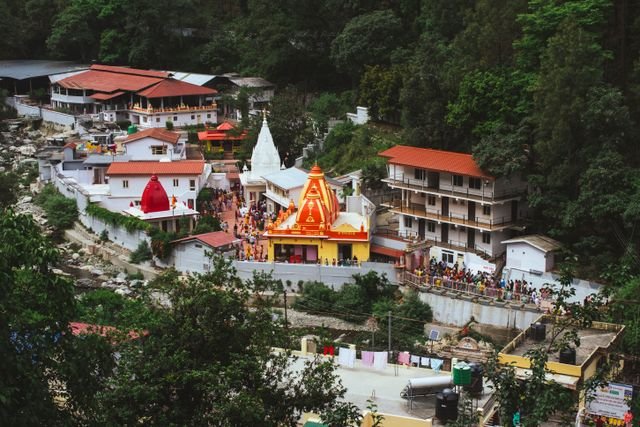 Kainchi Dham ashram near Nainital
